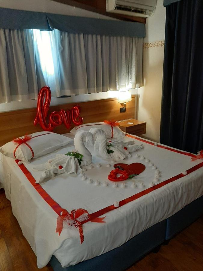 Hotel Aurora Wellness&SPA Tivoli Terme Exterior foto