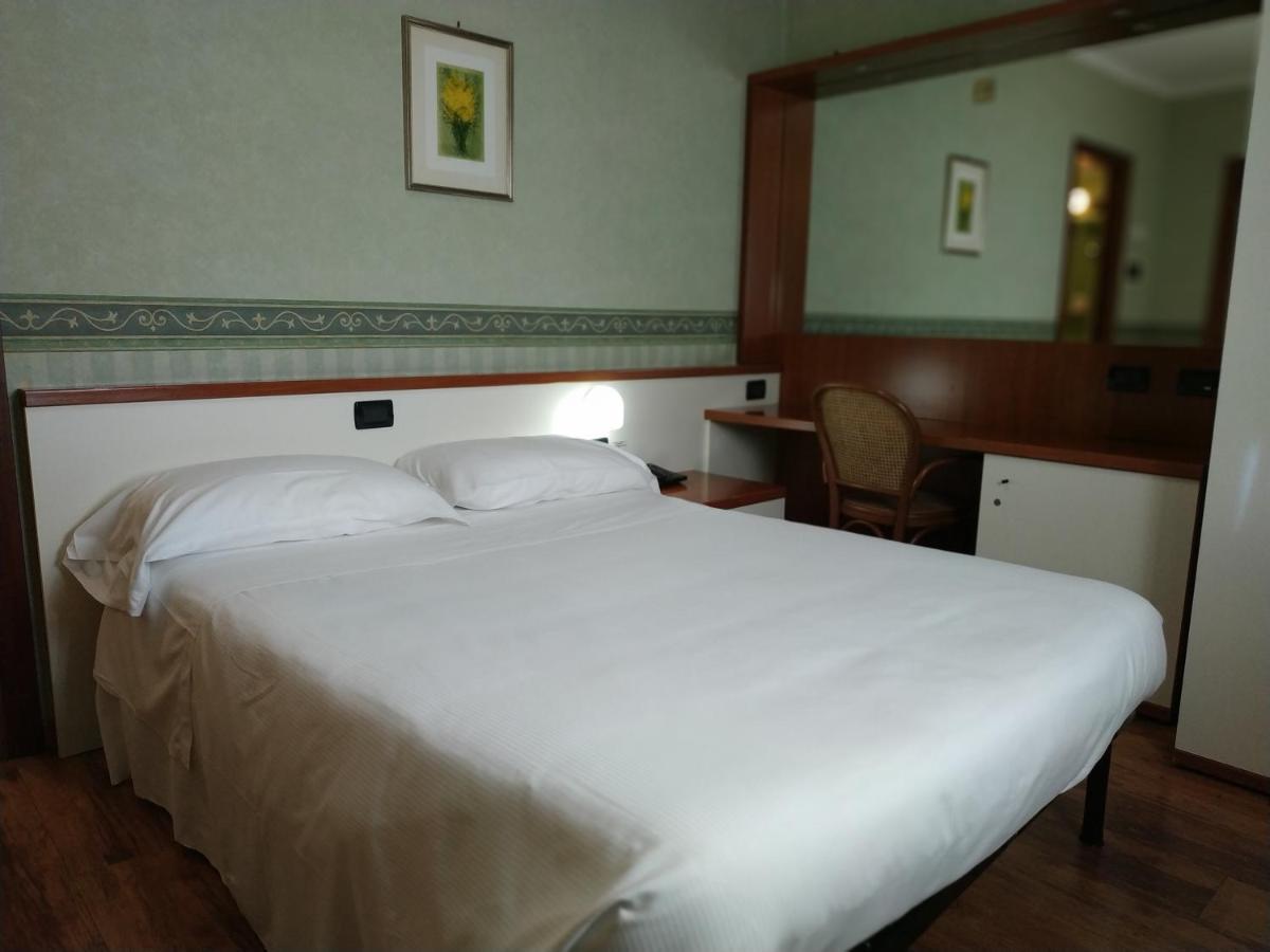 Hotel Aurora Wellness&SPA Tivoli Terme Exterior foto